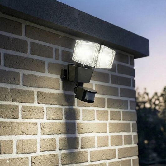 Solar beveiligingslamp James II met bewegingsmelder en los paneel