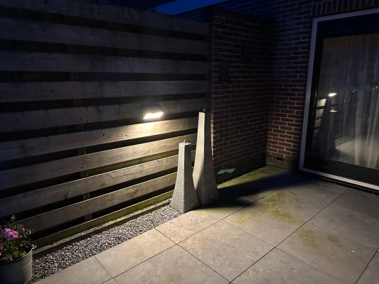 Solar buitenlamp wandlamp Motion III met bewegingsmelder op zonne energie