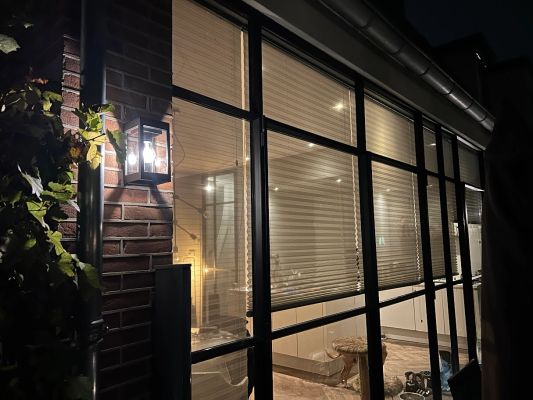 Solar LED wandlamp Cube met filament led lamp