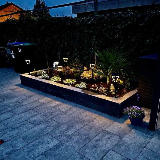 Solar priklamp Birdie zwart met warm wit licht