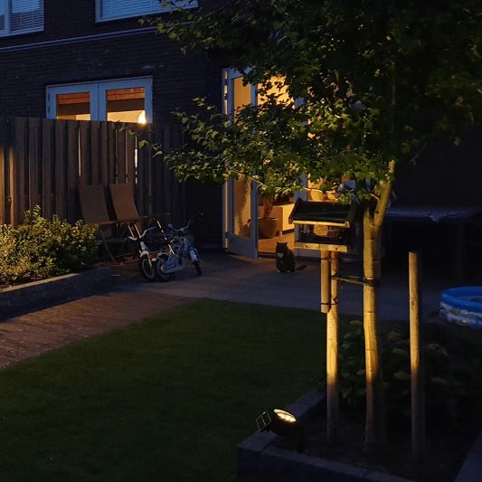 Solar spot Flood voor wandmontage of grondspies - buitenlamp op zonne energie
