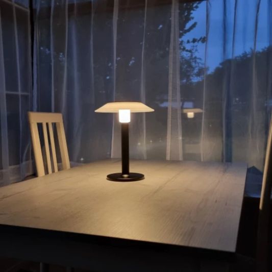 Solar tafellamp Juno op zonne energie