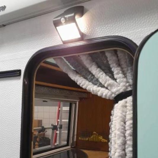 Solar wandlamp Carl met 14 leds en bewegingsmelder op zonne energie