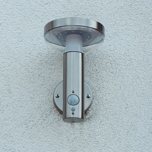 Solar wandlamp Lugano met bewegingssensor op zonne-energie