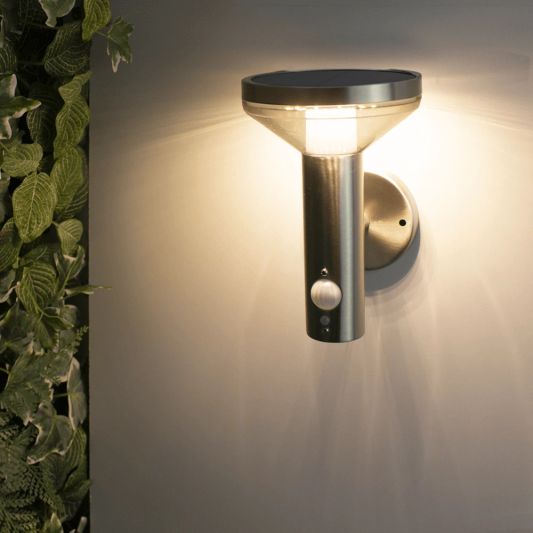 Solar wandlamp Lugano met bewegingssensor op zonne-energie