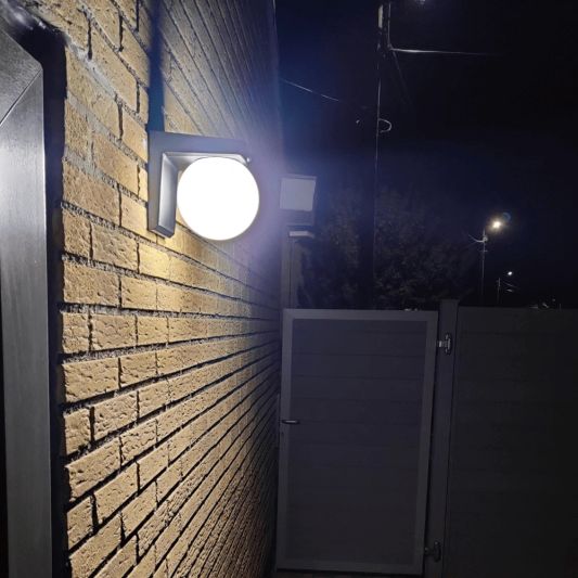 Solar wandlamp Moon met bewegingssensor op zonne-energie