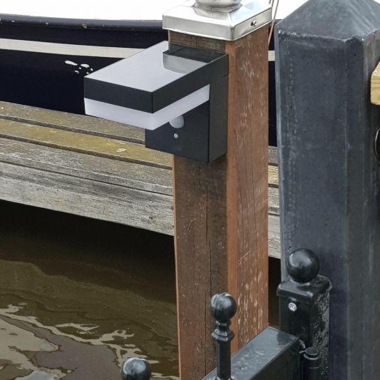 Solar wandlamp Oslo warm wit licht met bewegingssensor