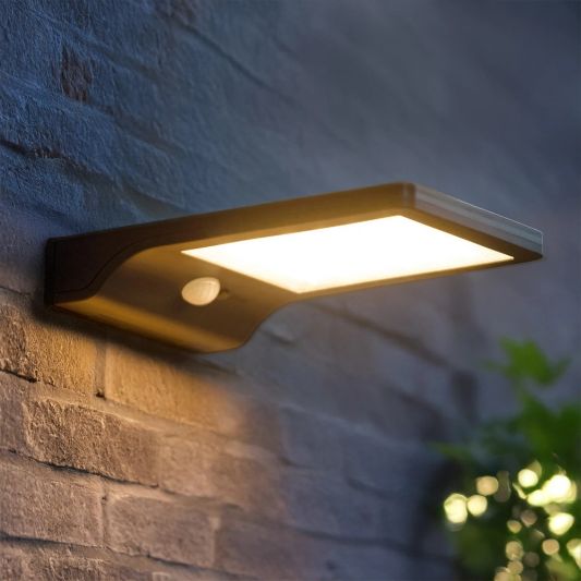 Solar wandlamp Slim met 36 leds en bewegingsmelder Zwart op zonne energie