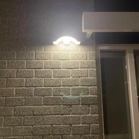 Solar wandlamp Ufo II met bewegingsmelder buitenlamp op zonne energie