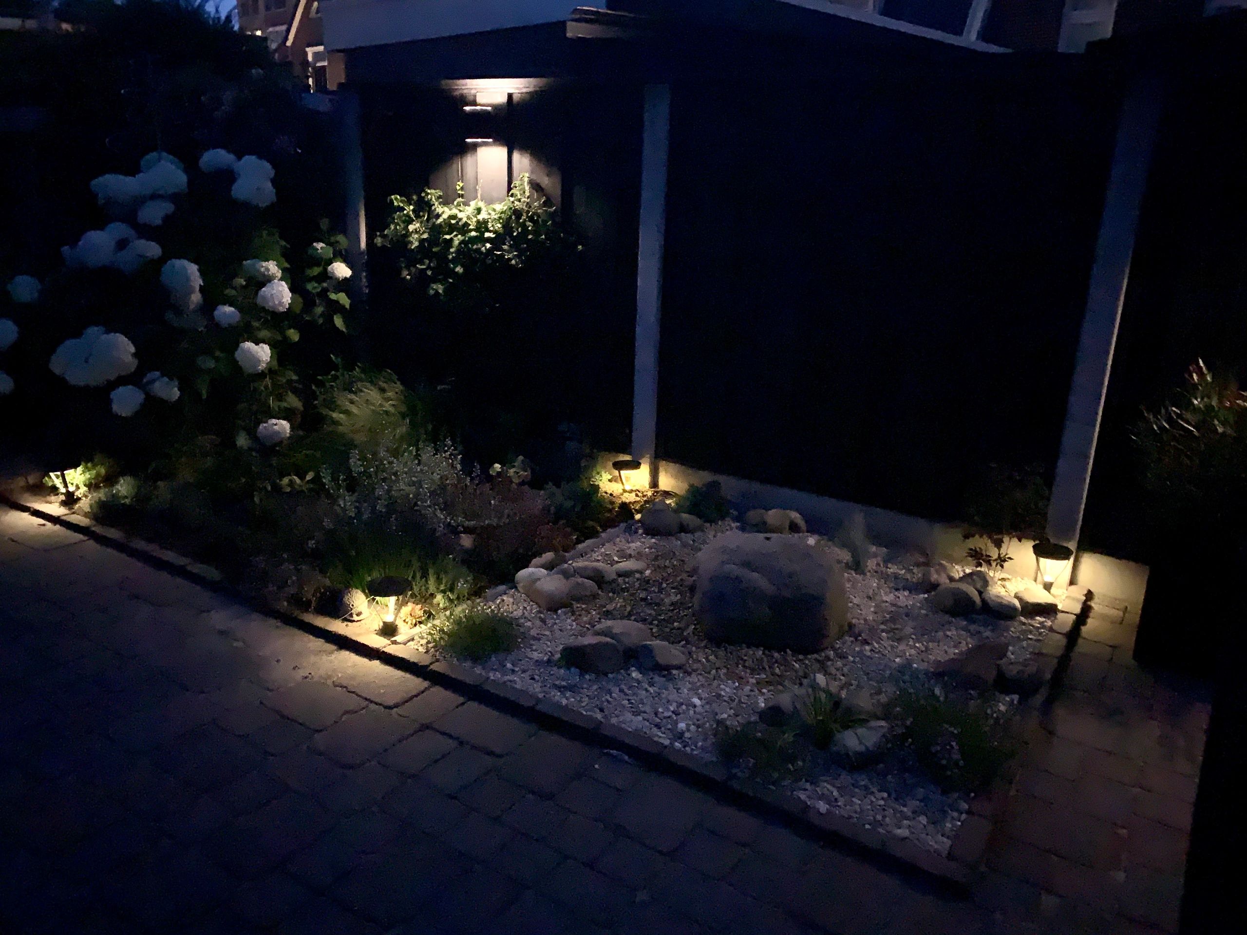 Solar priklamp Birdie zwart met warm wit licht