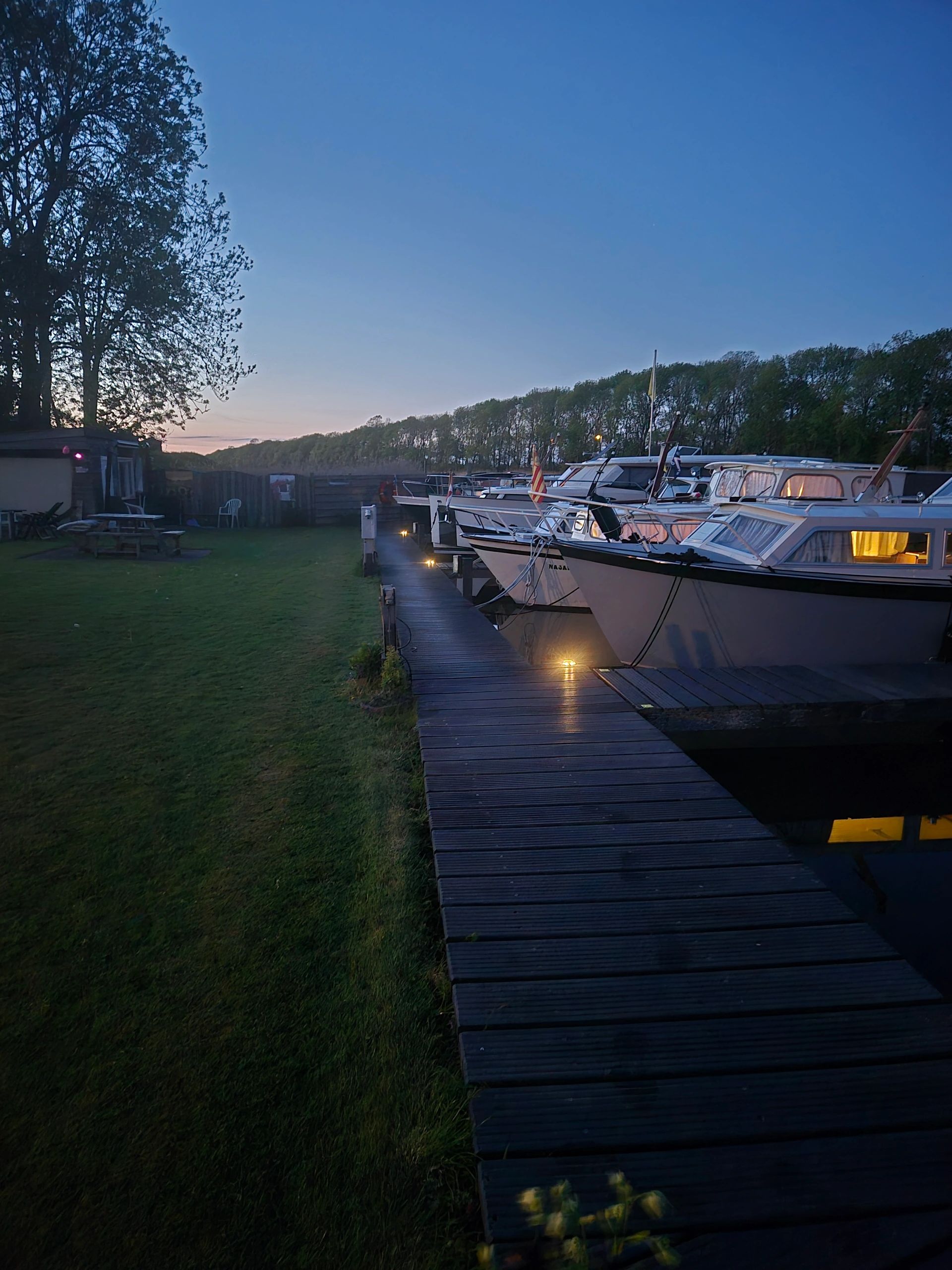Solar grondspot Shield op zonne energie voordeelset van 4 stuks