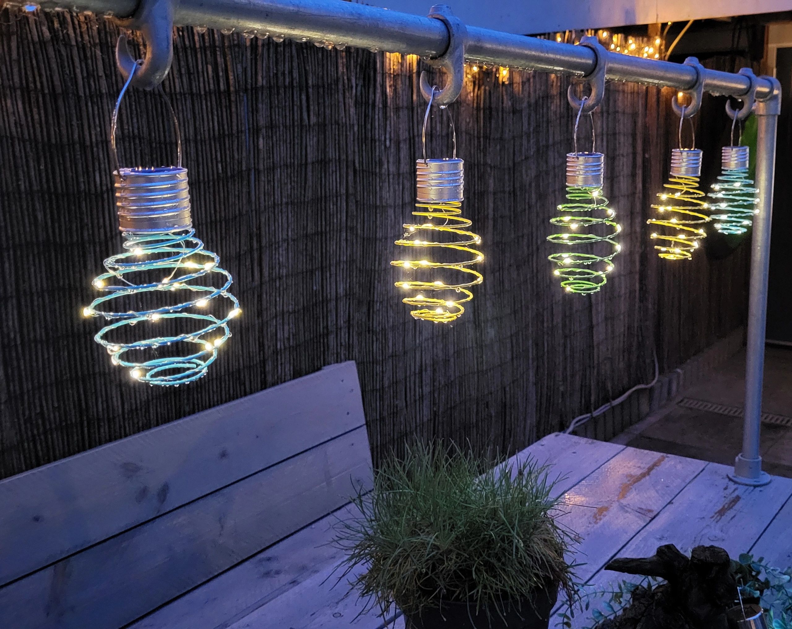Solar hanglamp Fiesta op zonne energie - Set met meerdere kleuren - Set van 9 stuks