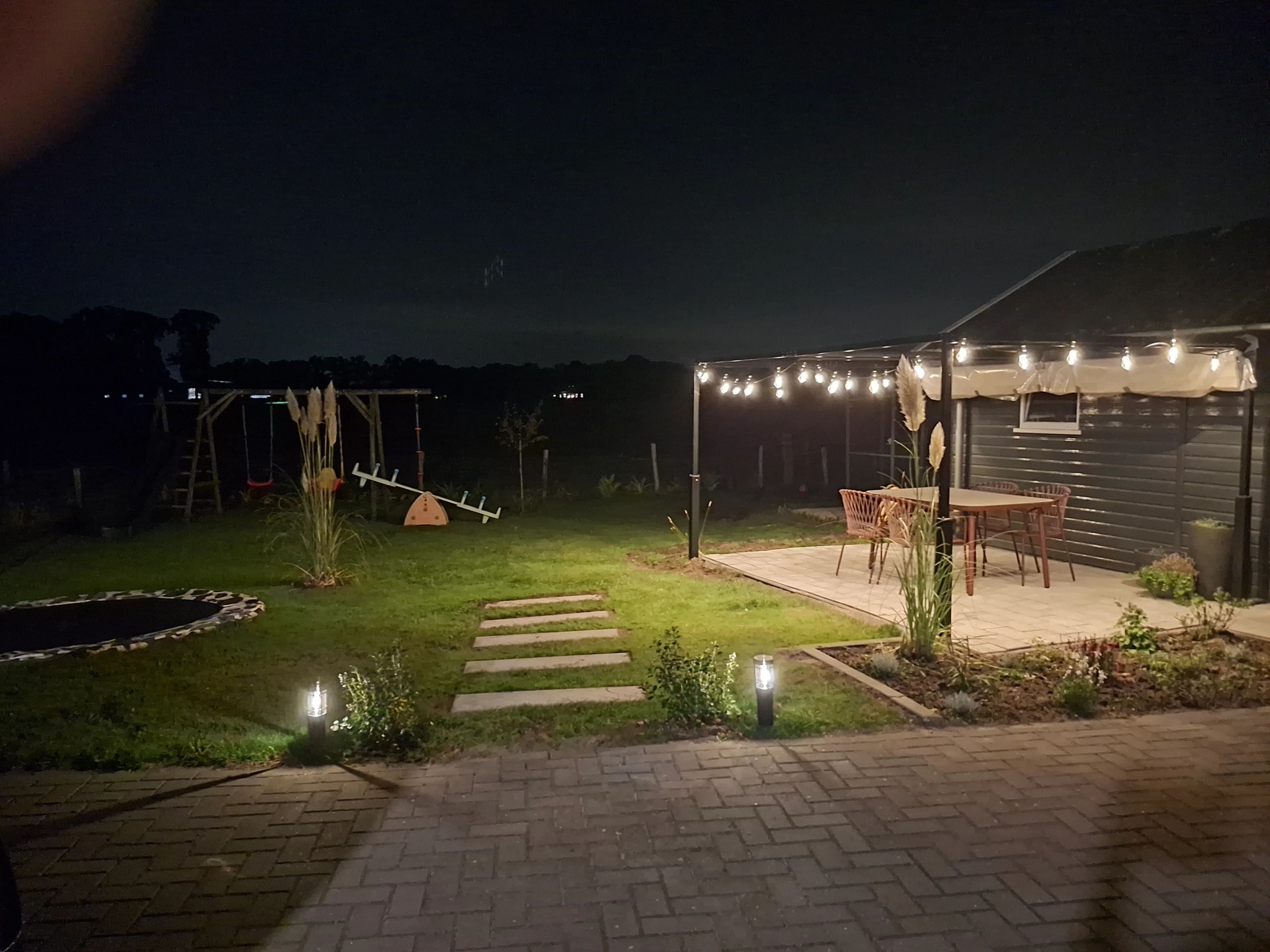 2x Solar priklamp Saturn met warm wit licht