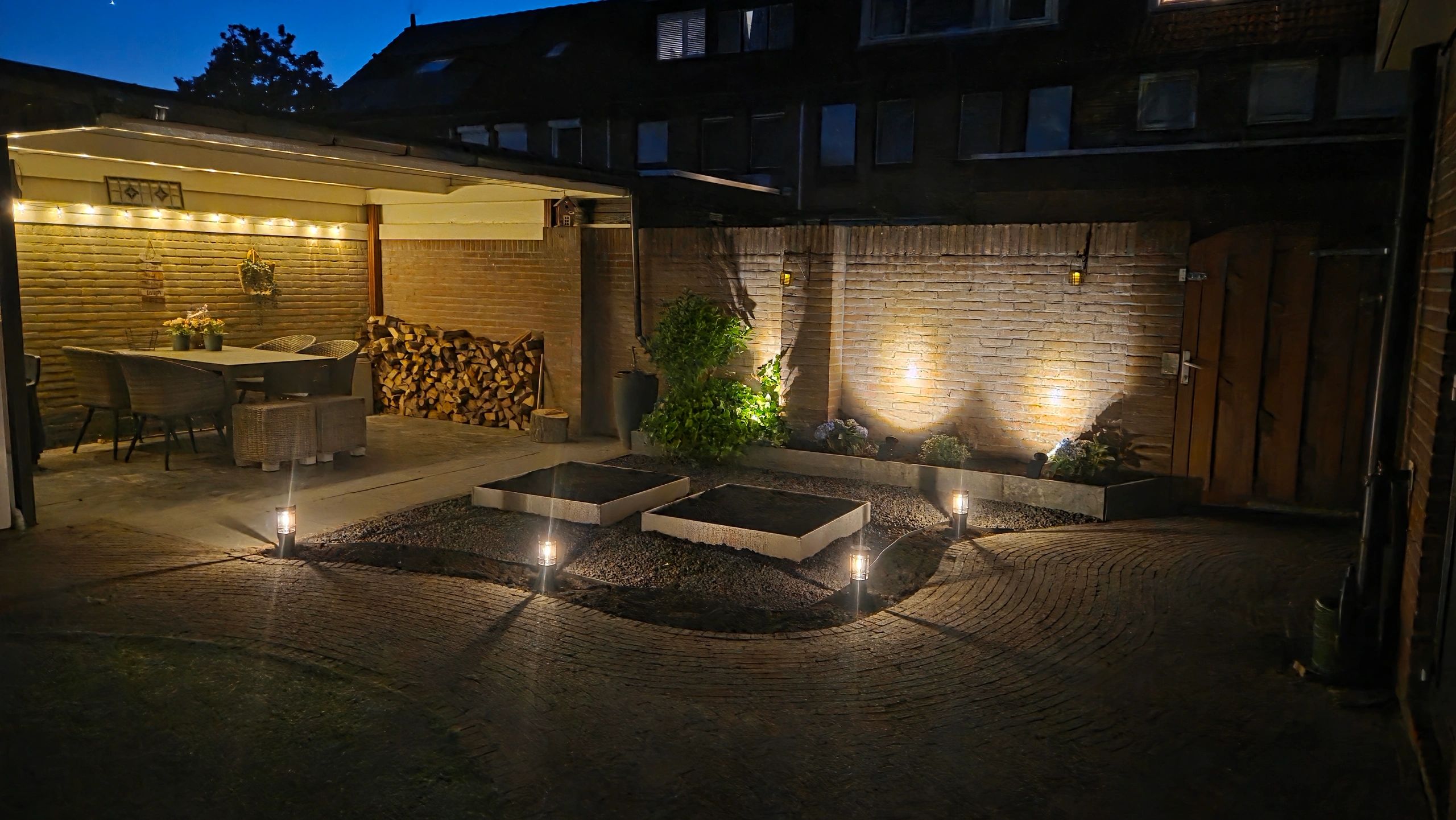 2x Solar priklamp Saturn met warm wit licht