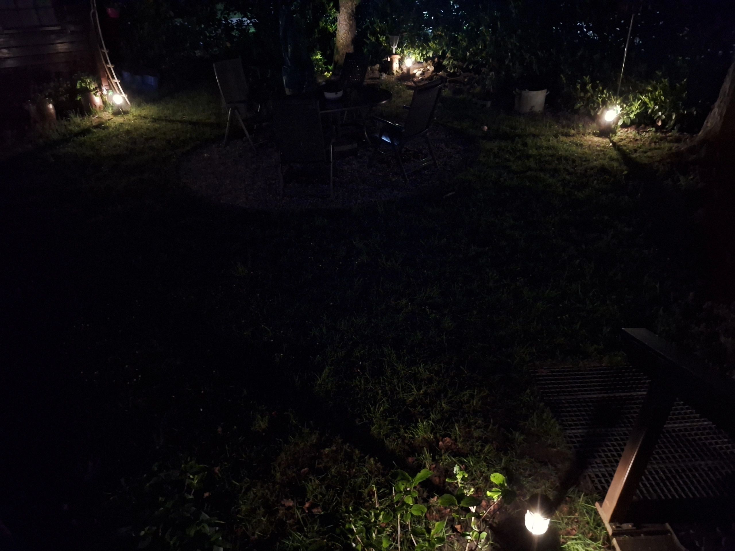2x Solar priklamp Saturn met warm wit licht
