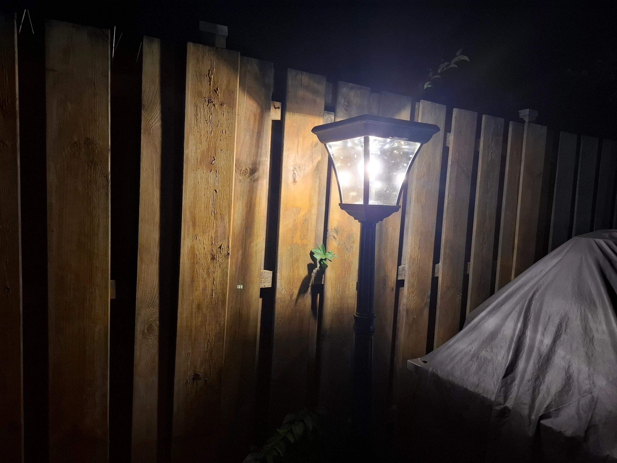 Solar buitenlamp London lantaarn hoog op zonne energie