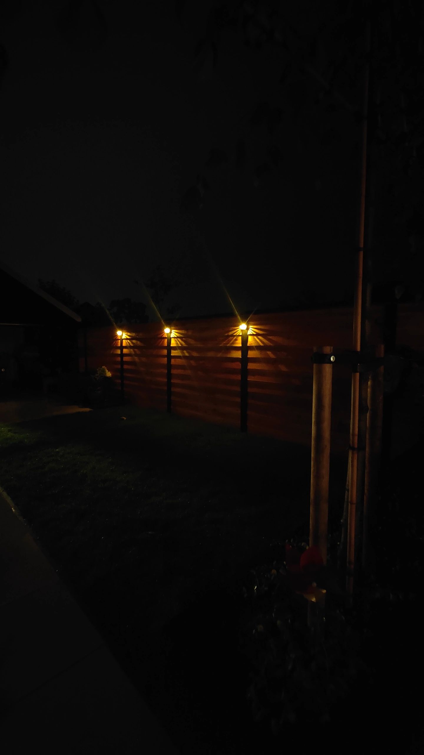 Zwarte solar wandlamp Stripe op zonne-energie set van 4