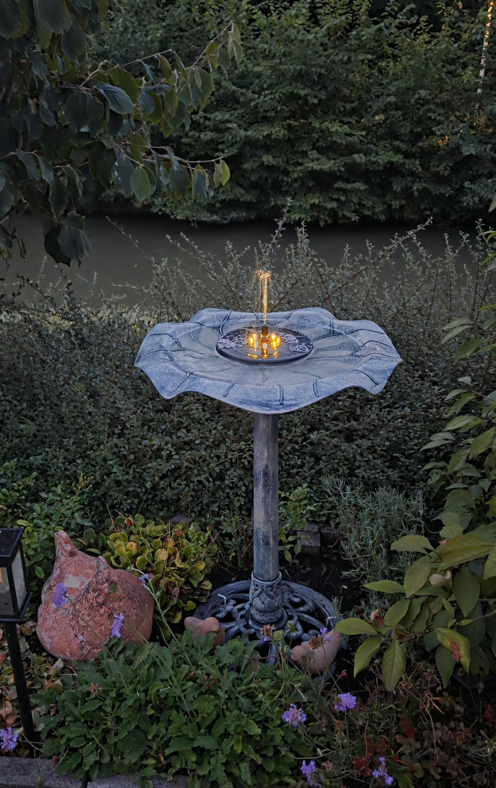 Solar fontein Jet - Fontein op zonne energie - Warm wit licht - Meerdere effecten