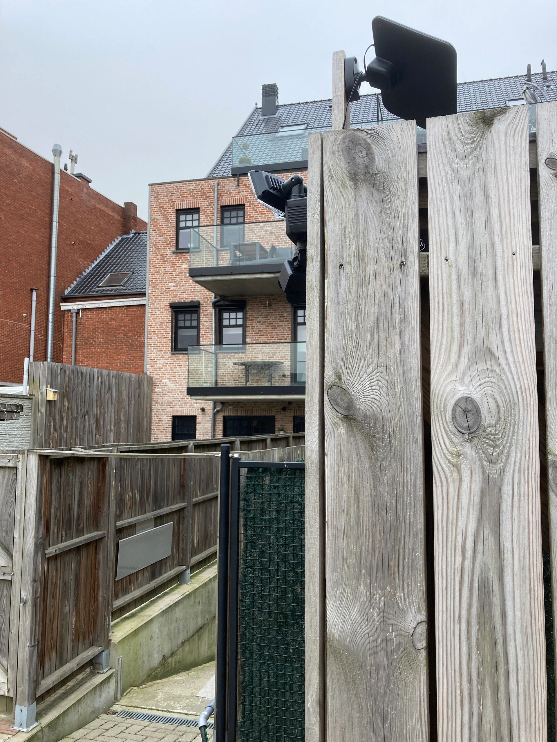 Solar beveiligingslamp James III met bewegingsmelder en los paneel