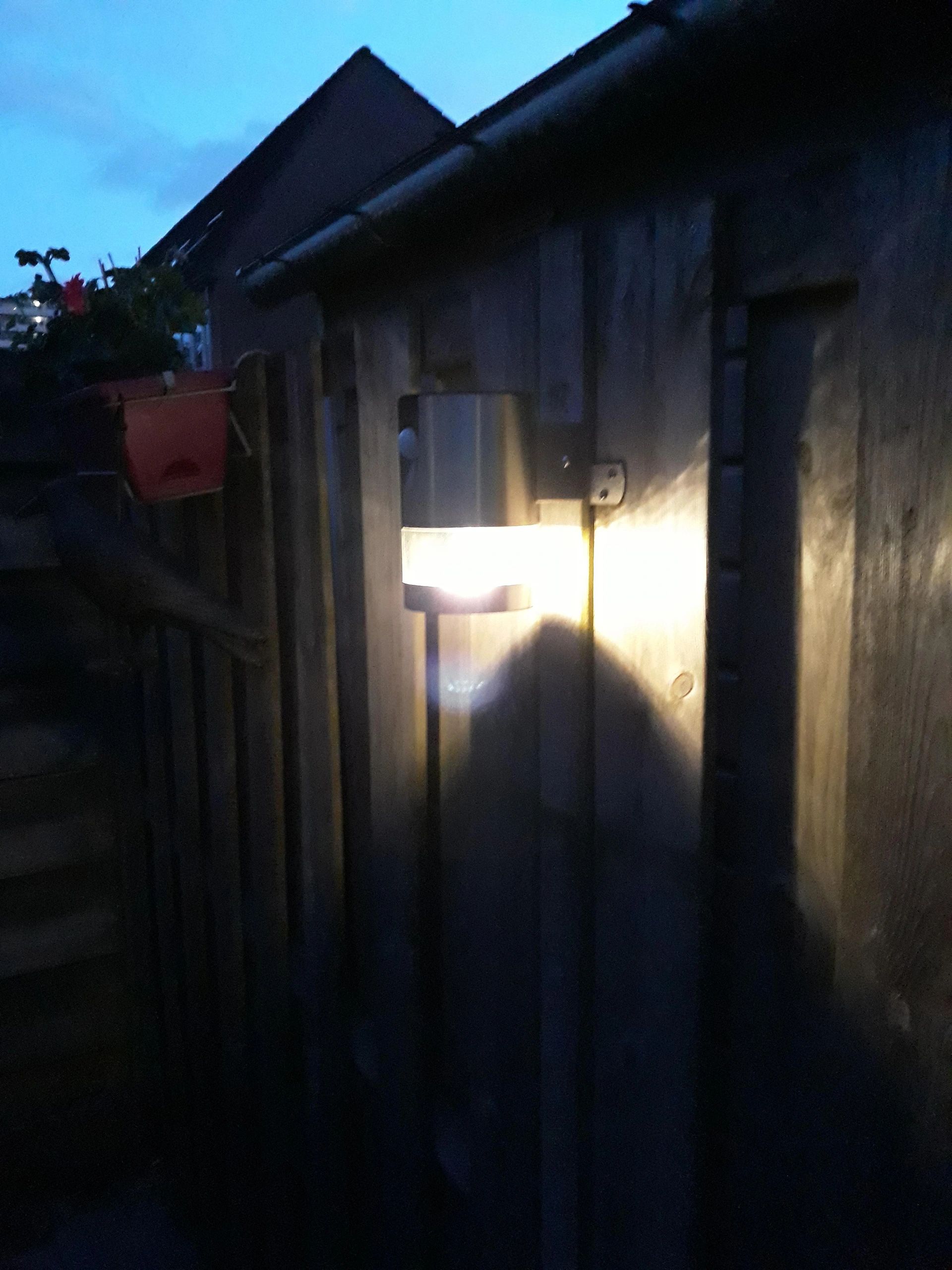 Solar wandlamp Tinn III RVS met bewegingsmelder op zonne energie