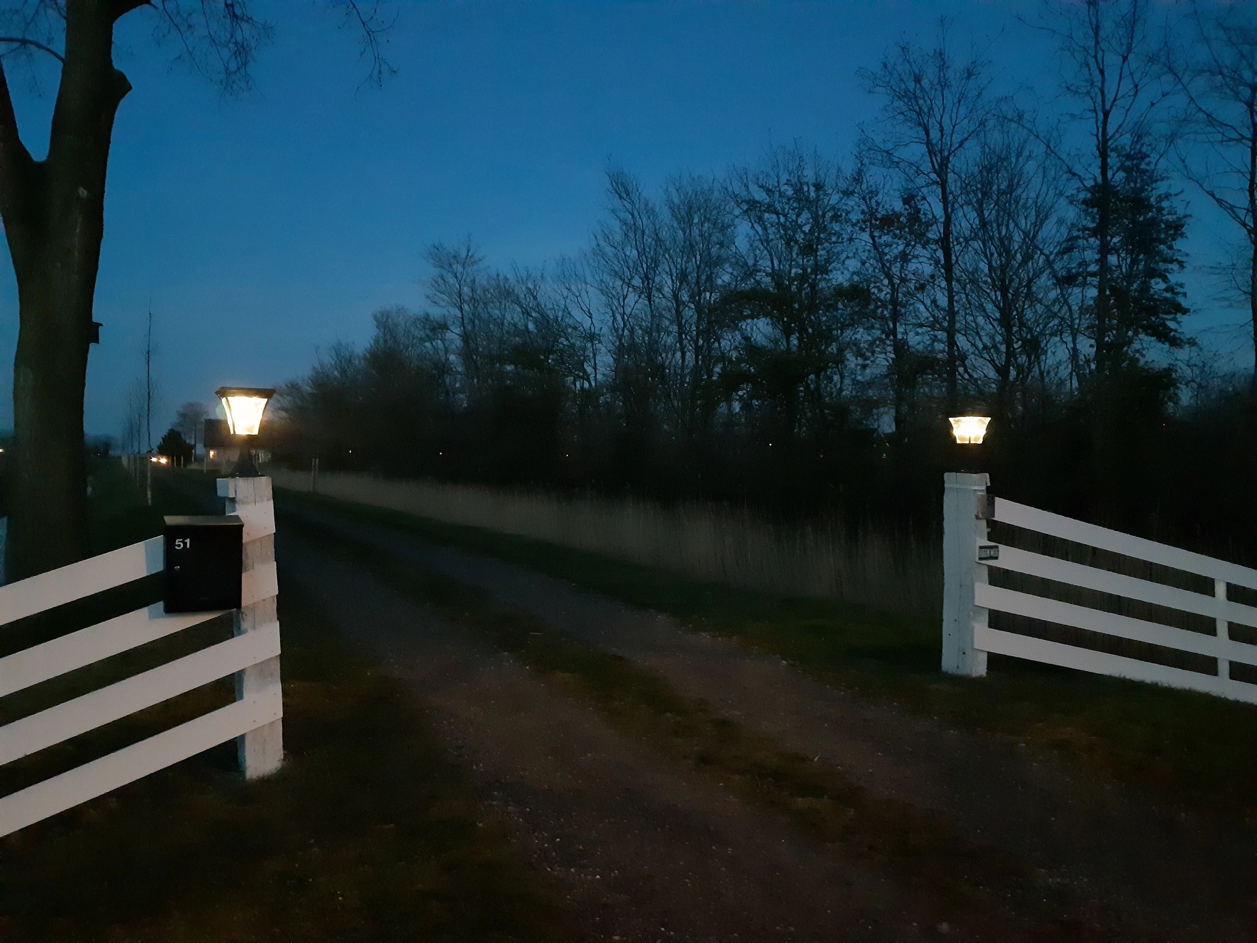 Solar buitenlamp London sokkel zwart met ledlamp