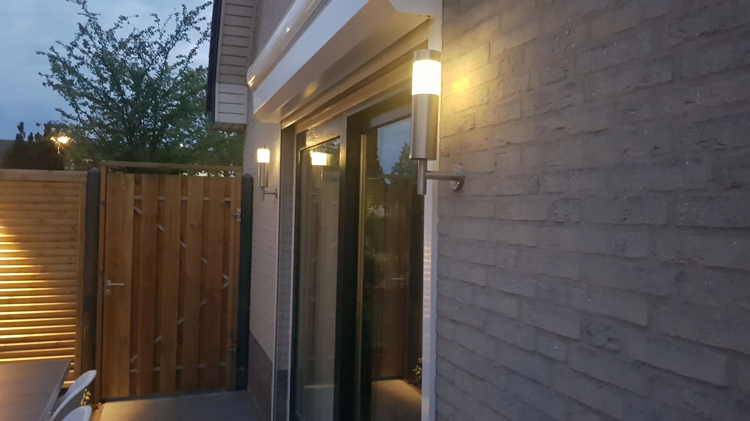 Solar wandlamp Lucifer RVS op zonne energie - Voordeelset 4 stuks