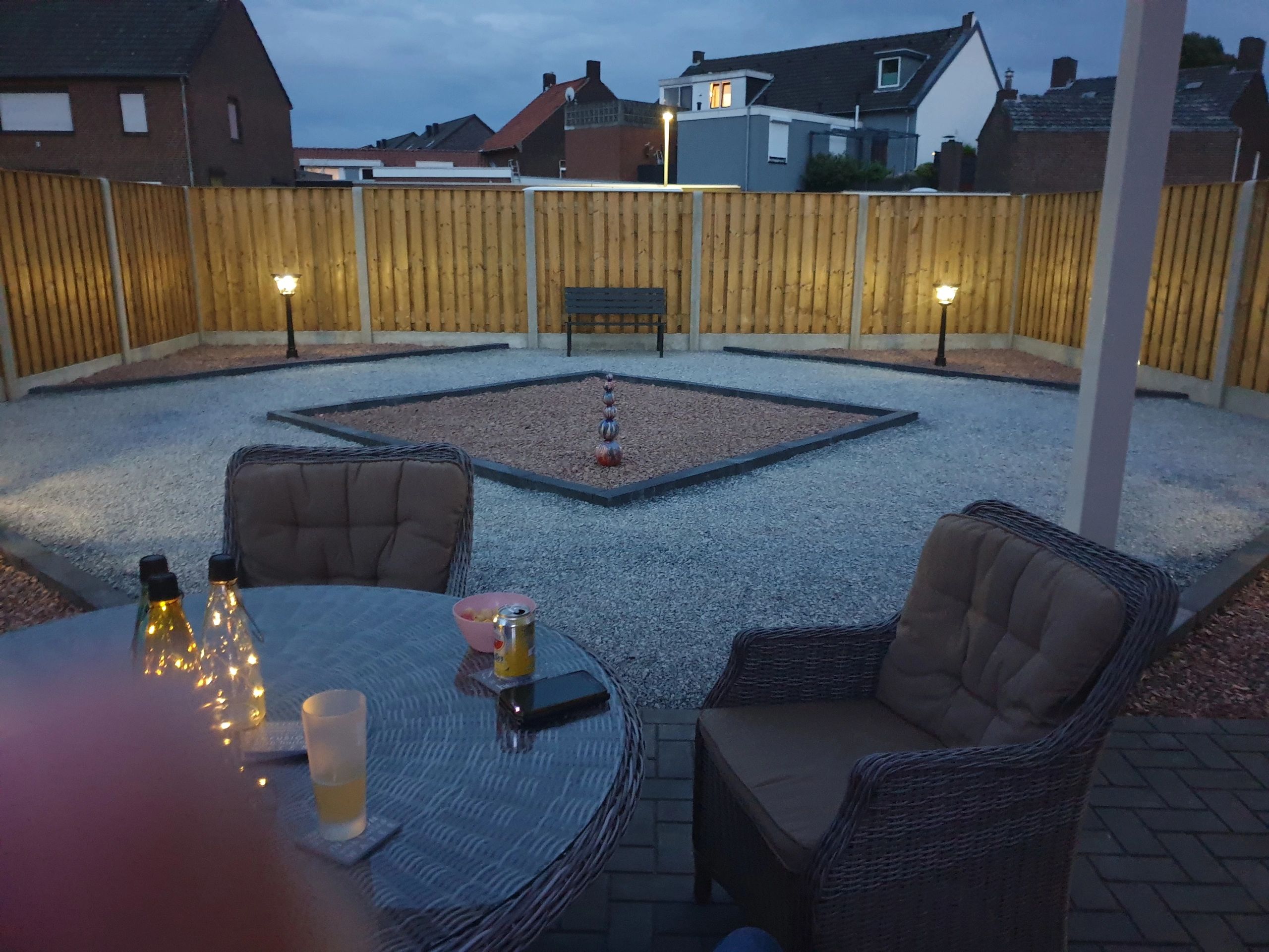 Solar buitenlamp London lantaarn midden hoog zwart op zonne energie