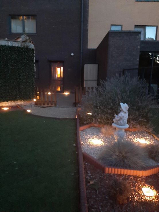 MEIKEE tuinverlichting op zonne-energie, 2700K warmwit, 3 helderheid, 2 modi, solar spots tuin, 5000MAH, IP66 waterdichte, spot zonne-energie Voor buitentuin, gazon, terras buitentuin gazon 4 stuks MEIKEE tuinverlichting op zonne-energie, 2700K warmwit, 3 helderheid, 2 modi, solar spots tuin, 5000MAH, IP66 waterdichte, spot zonne-energie Voor buitentuin, gazon, terras buitentuin gazon 4 stuks
