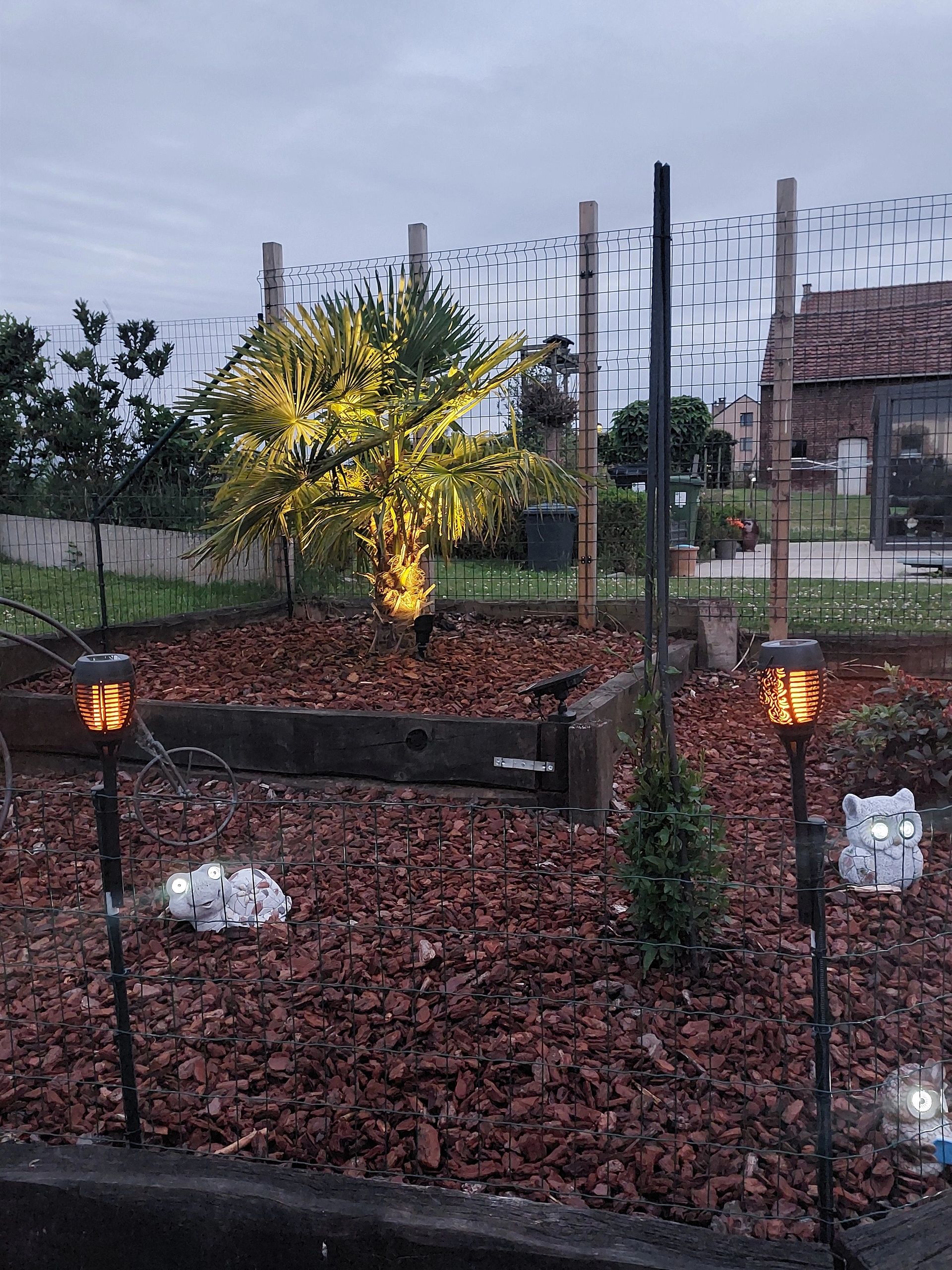 Solar wandspot Heads complete set met twee spots en los solarpaneel