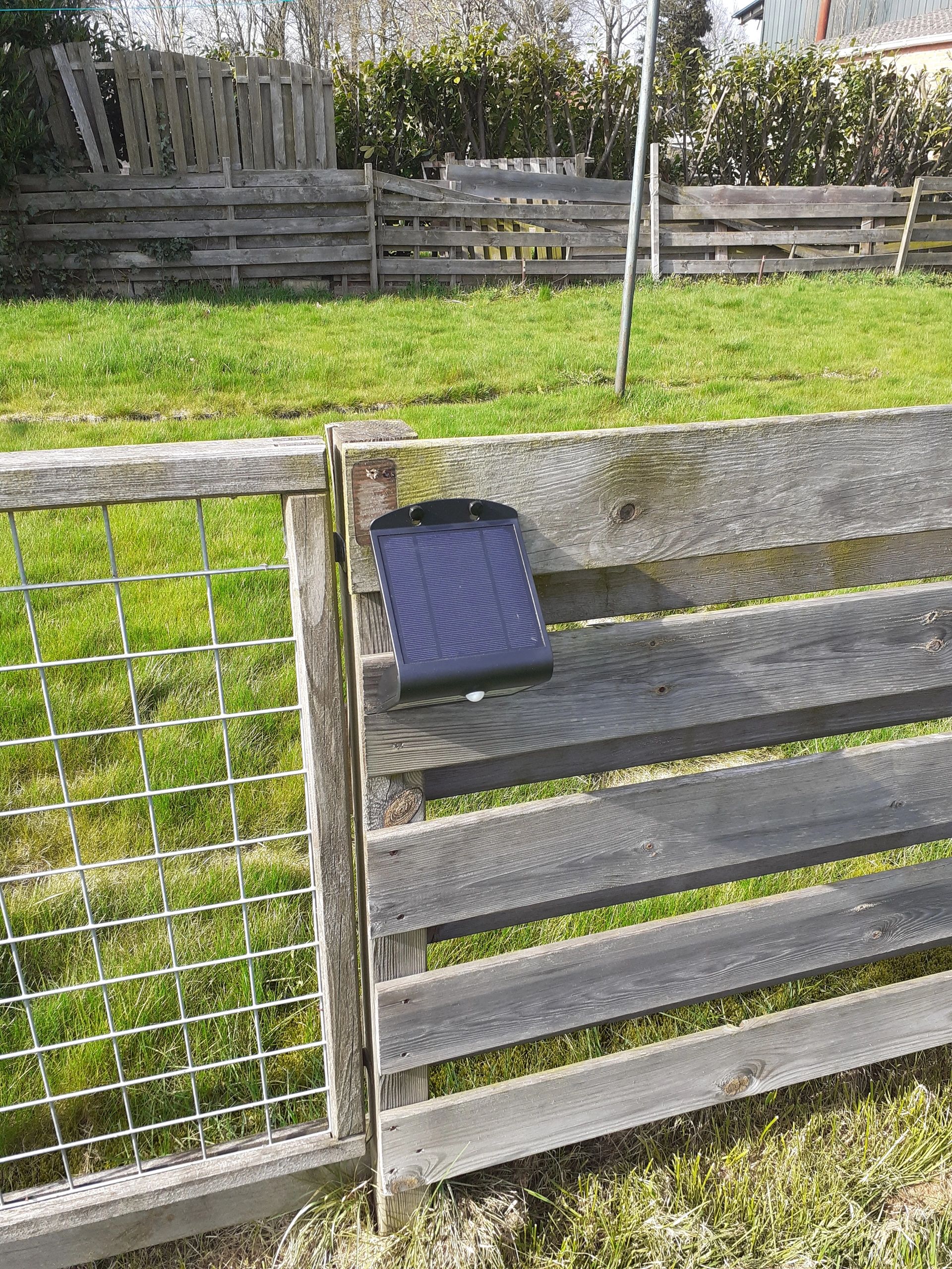 Solar wandlamp Carl II met bewegingsmelder op zonne-energie