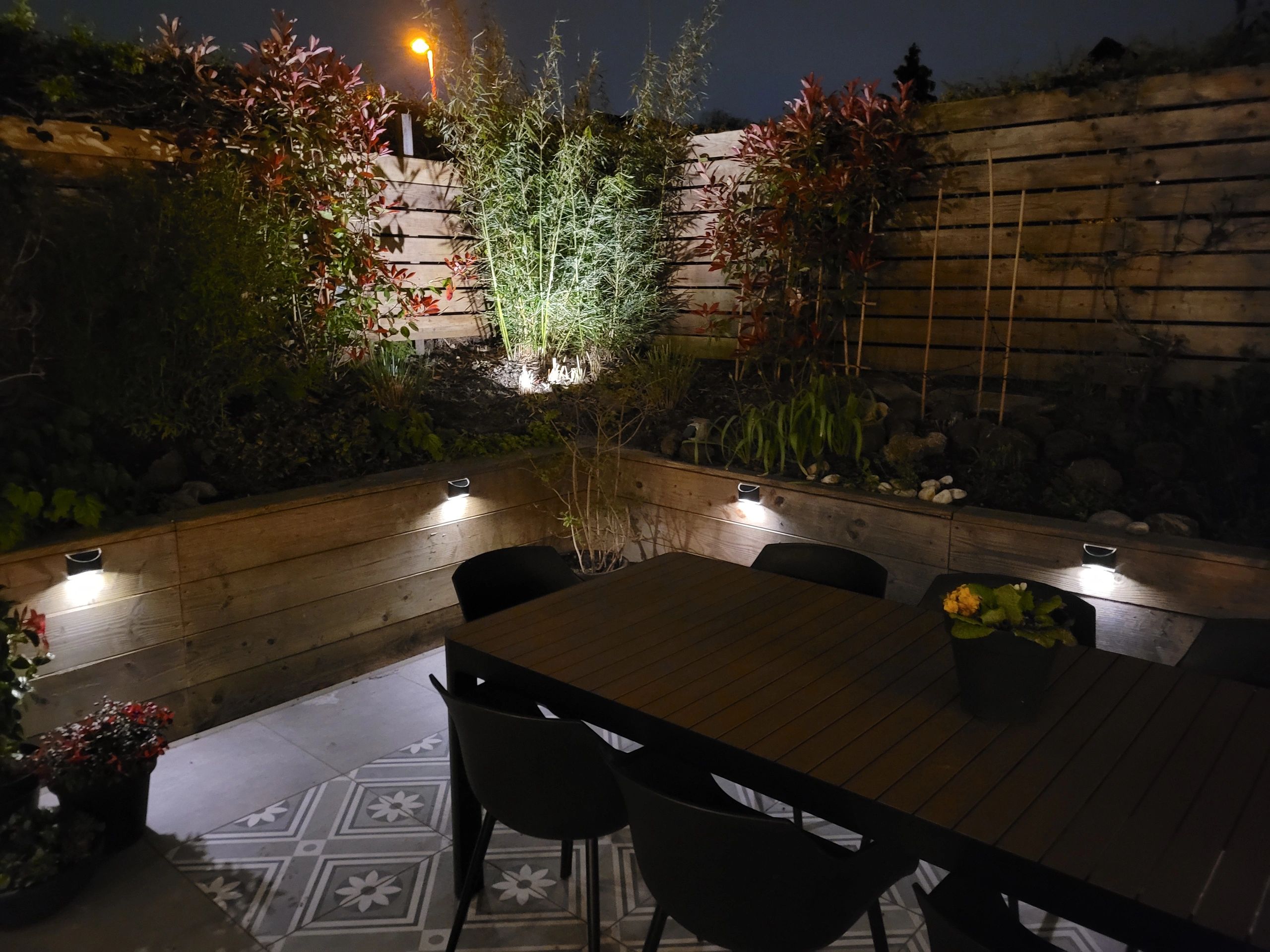 Solar wandlamp Quinn RVS zwart op zonne energie 2 stuks