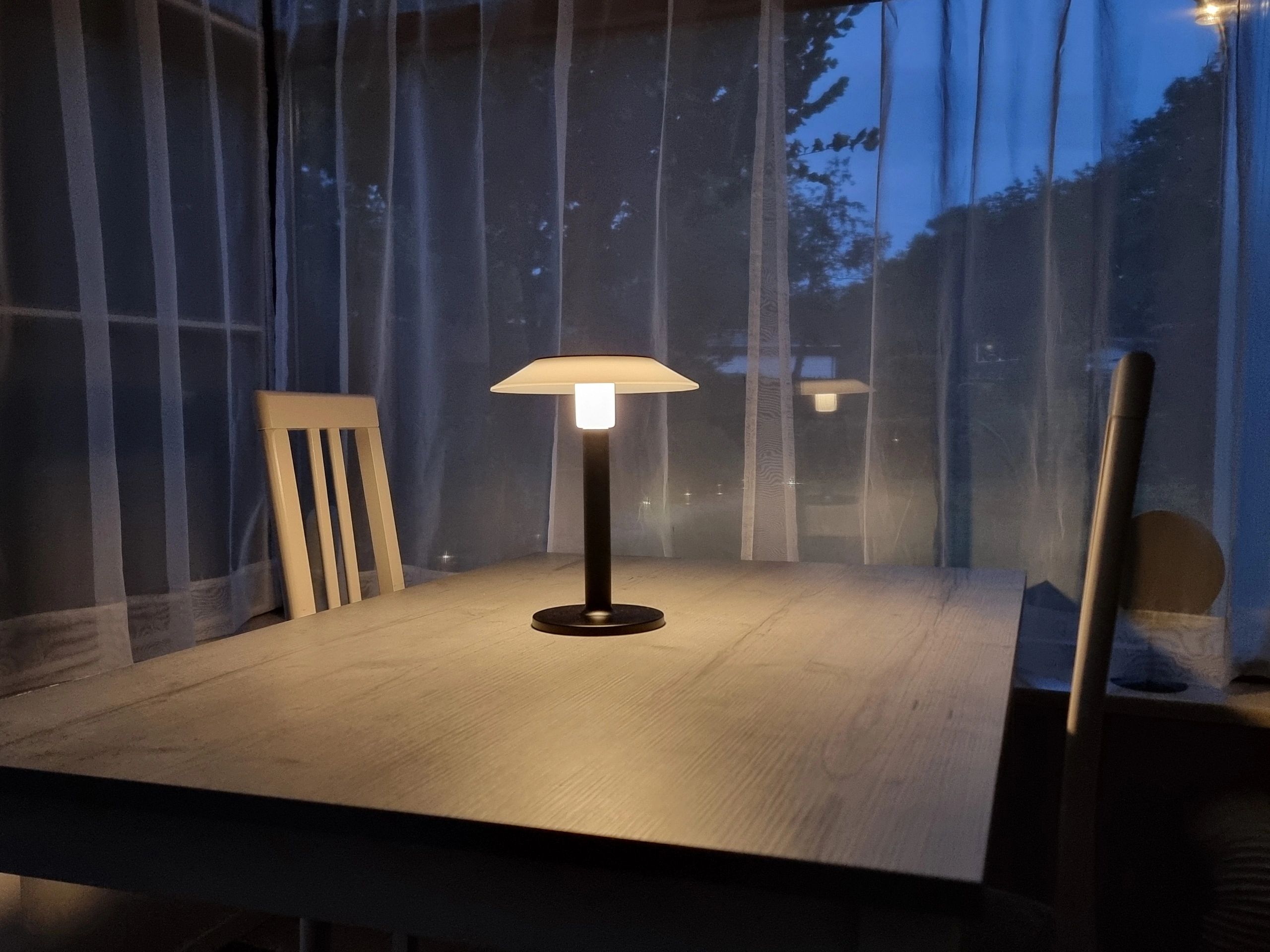 Solar tafellamp Juno op zonne energie