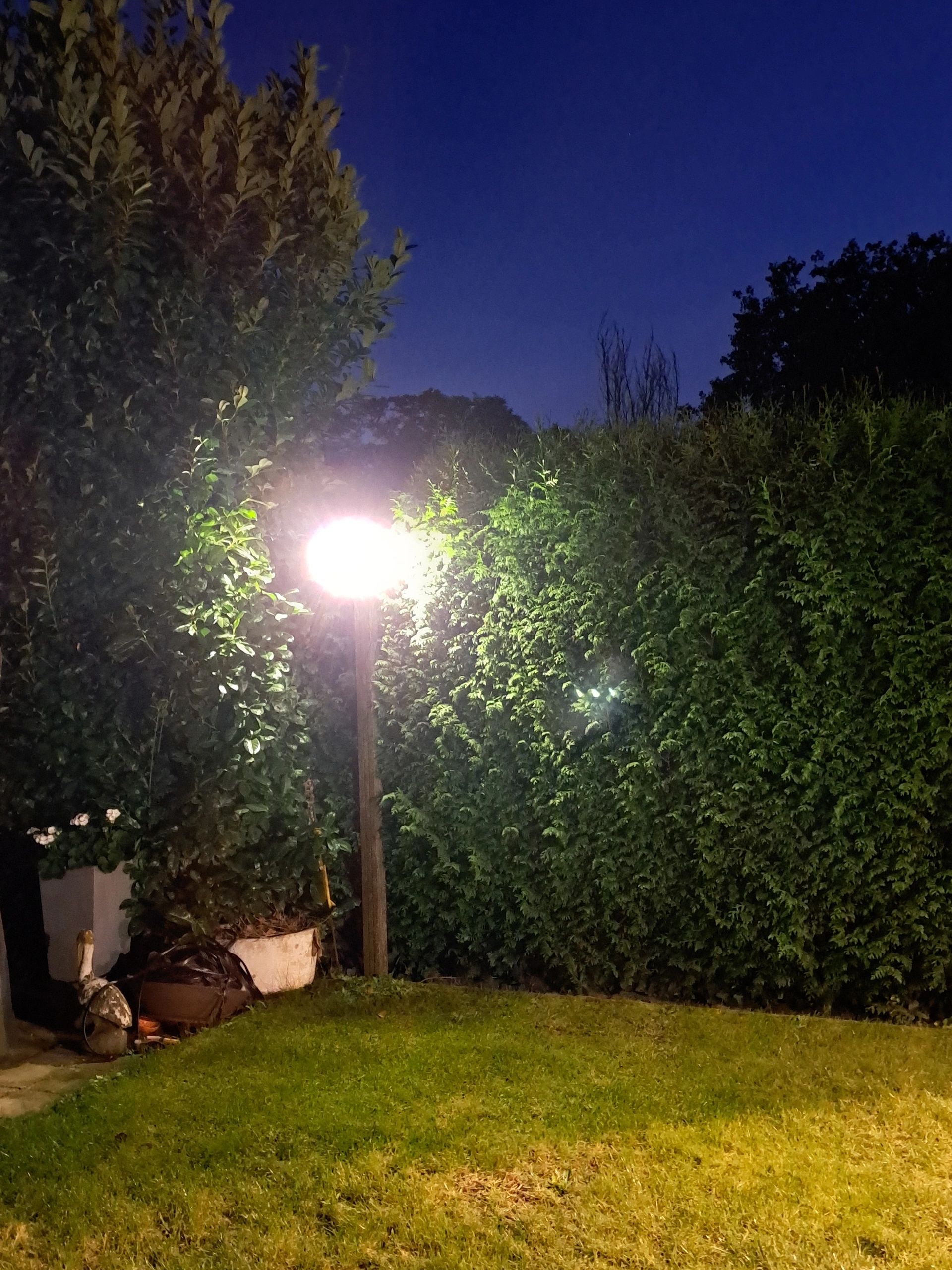 Solar RVS buitenlamp Glare met bewegingssensor - Moderne wandlamp op zonne-energie