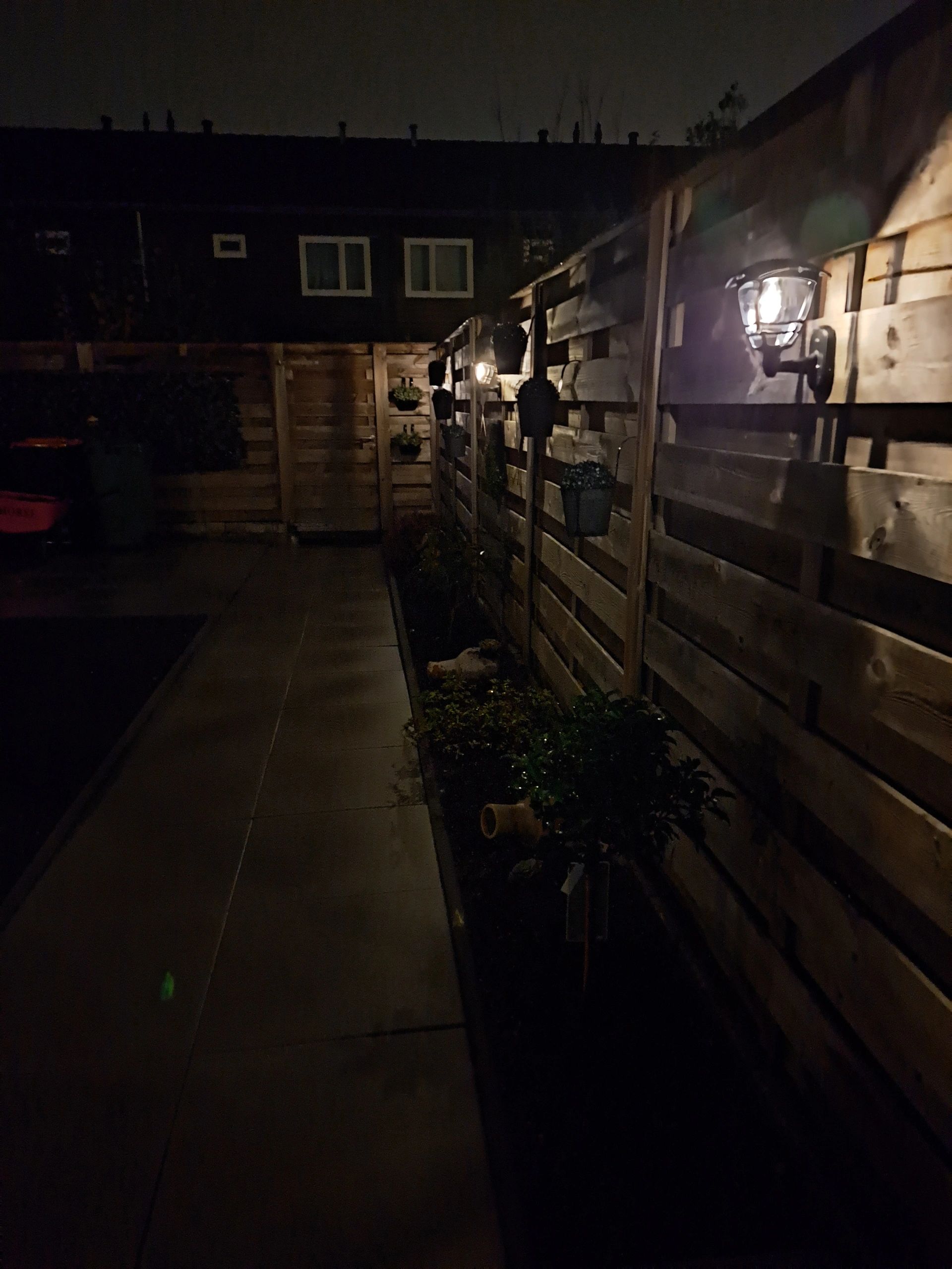 Solar wandlamp Prickle met warm wit licht set van 2