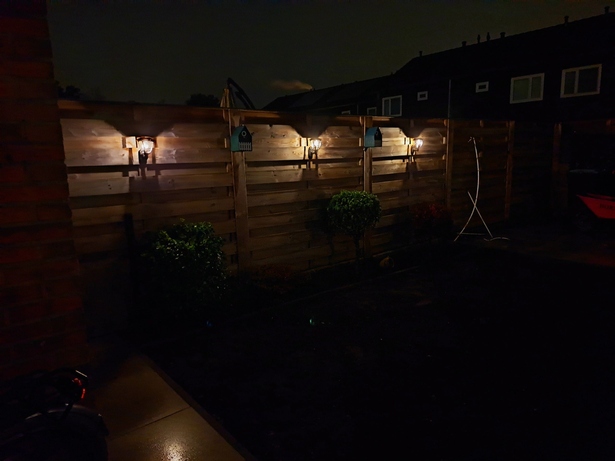 Solar wandlamp Prickle met warm wit licht set van 2