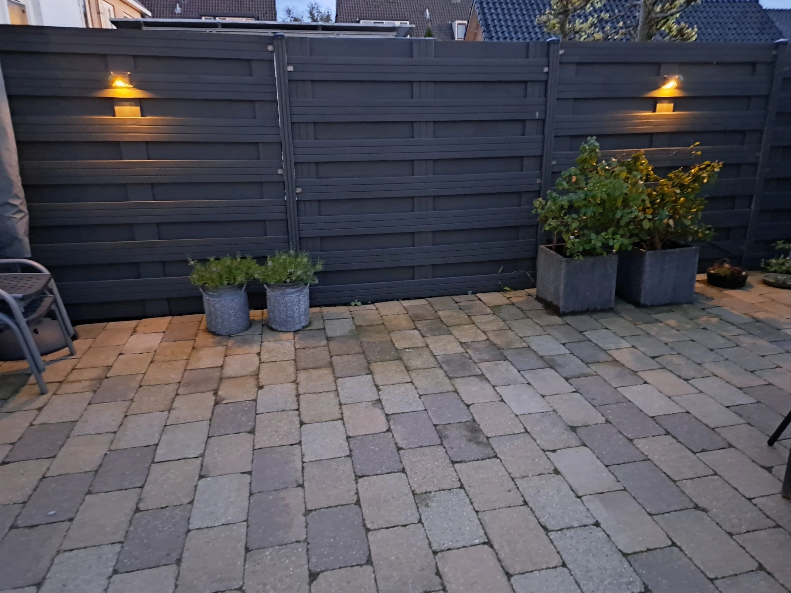 Solar wandlamp Quinn RVS zwart op zonne energie 2 stuks