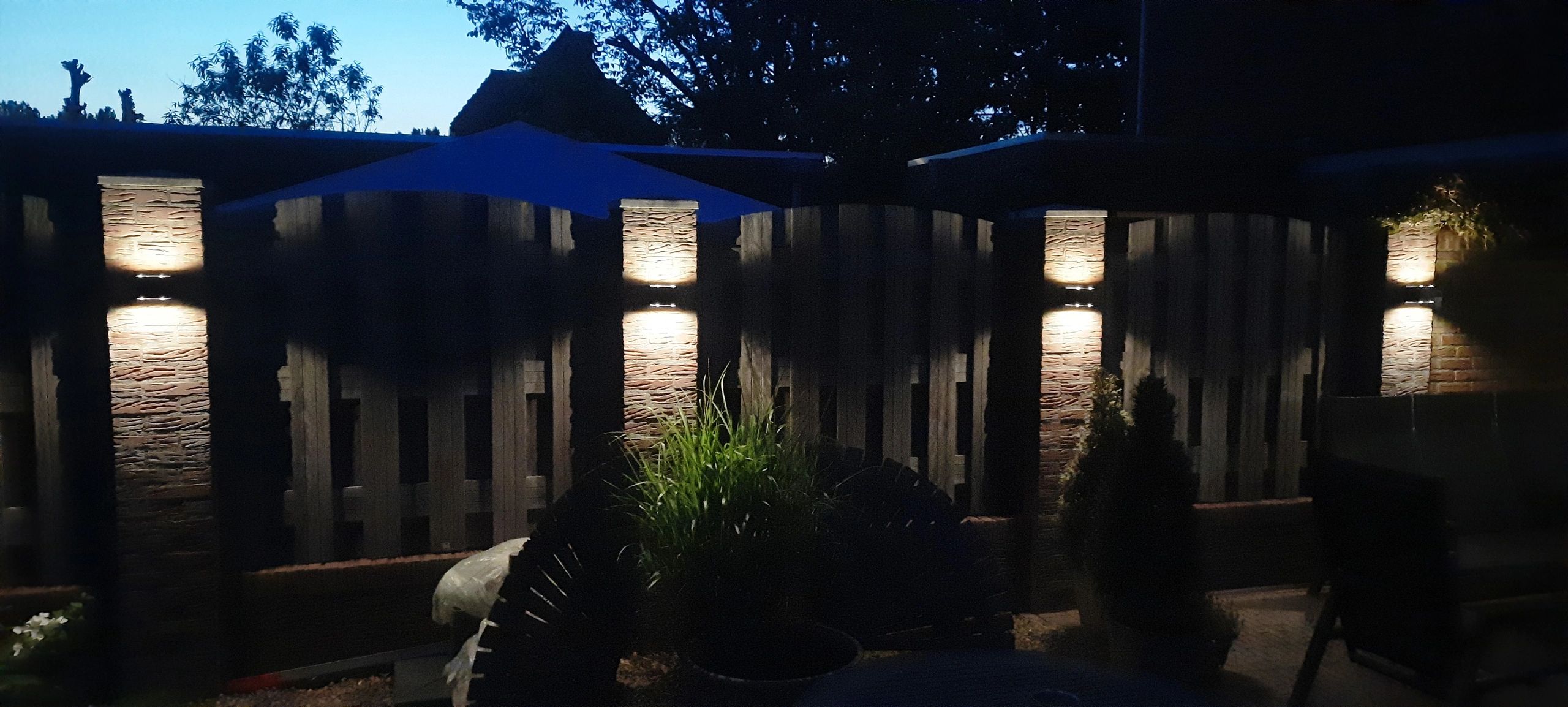 Solar LED wandlamp up downlight Emme recht