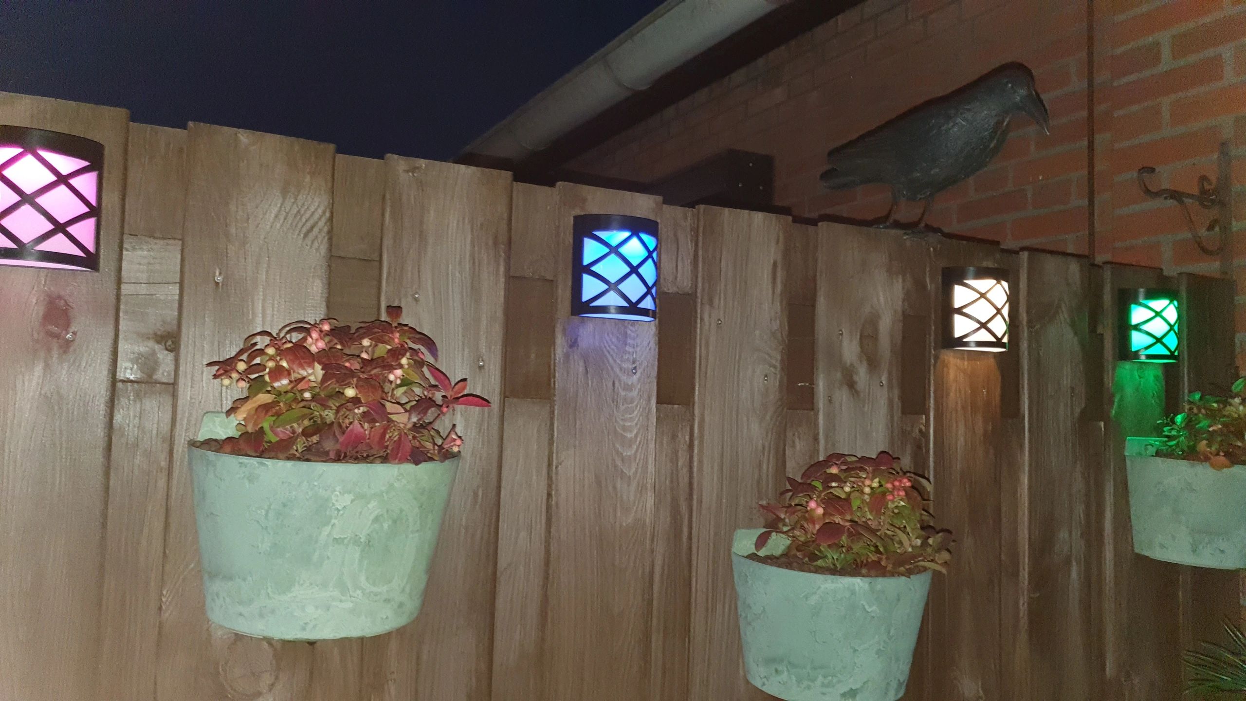 6x Solar wandlamp China RGBW buitenlamp op zonne energie
