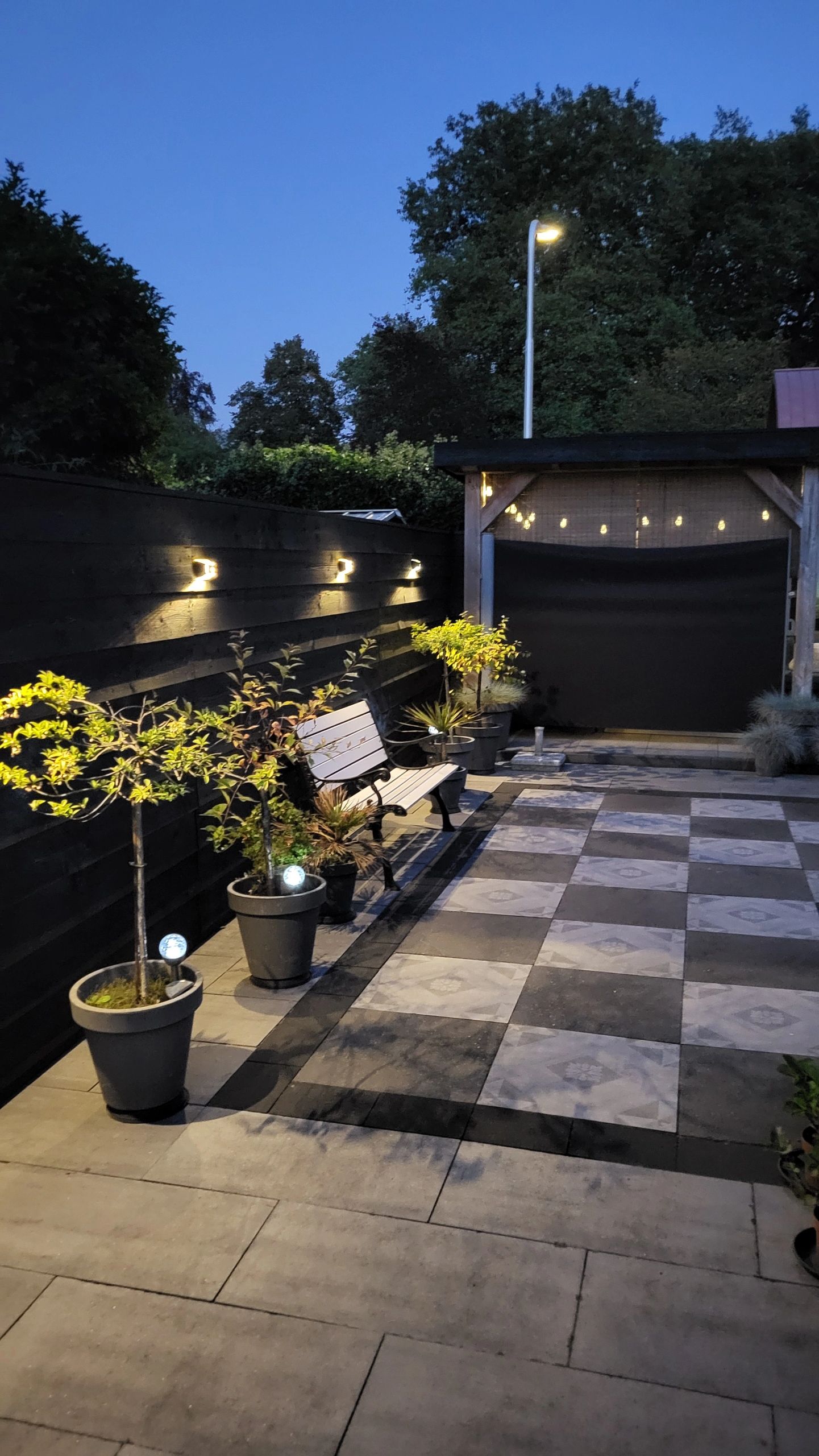 3x Solar wandlamp Flint zwart met bewegingsmelder op zonne energie Warm wit