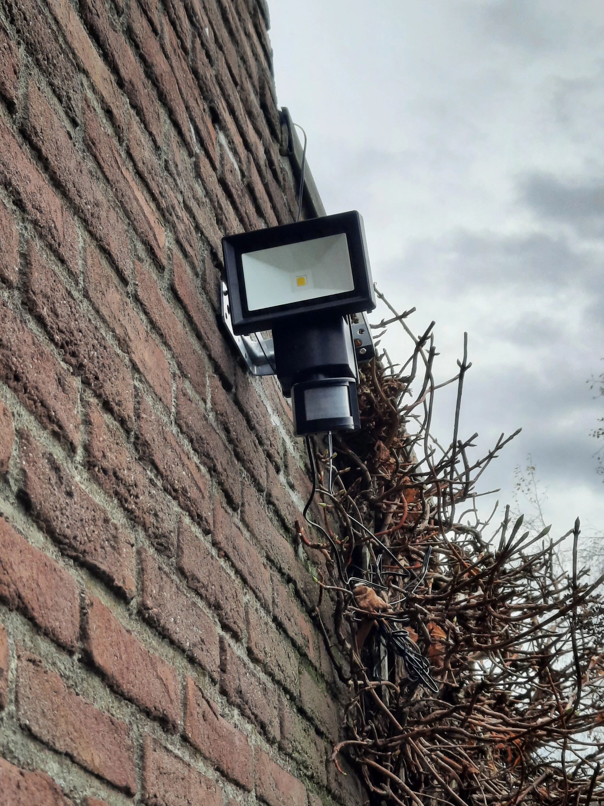 Solar beveiligingslamp James I met bewegingsmelder en los paneel