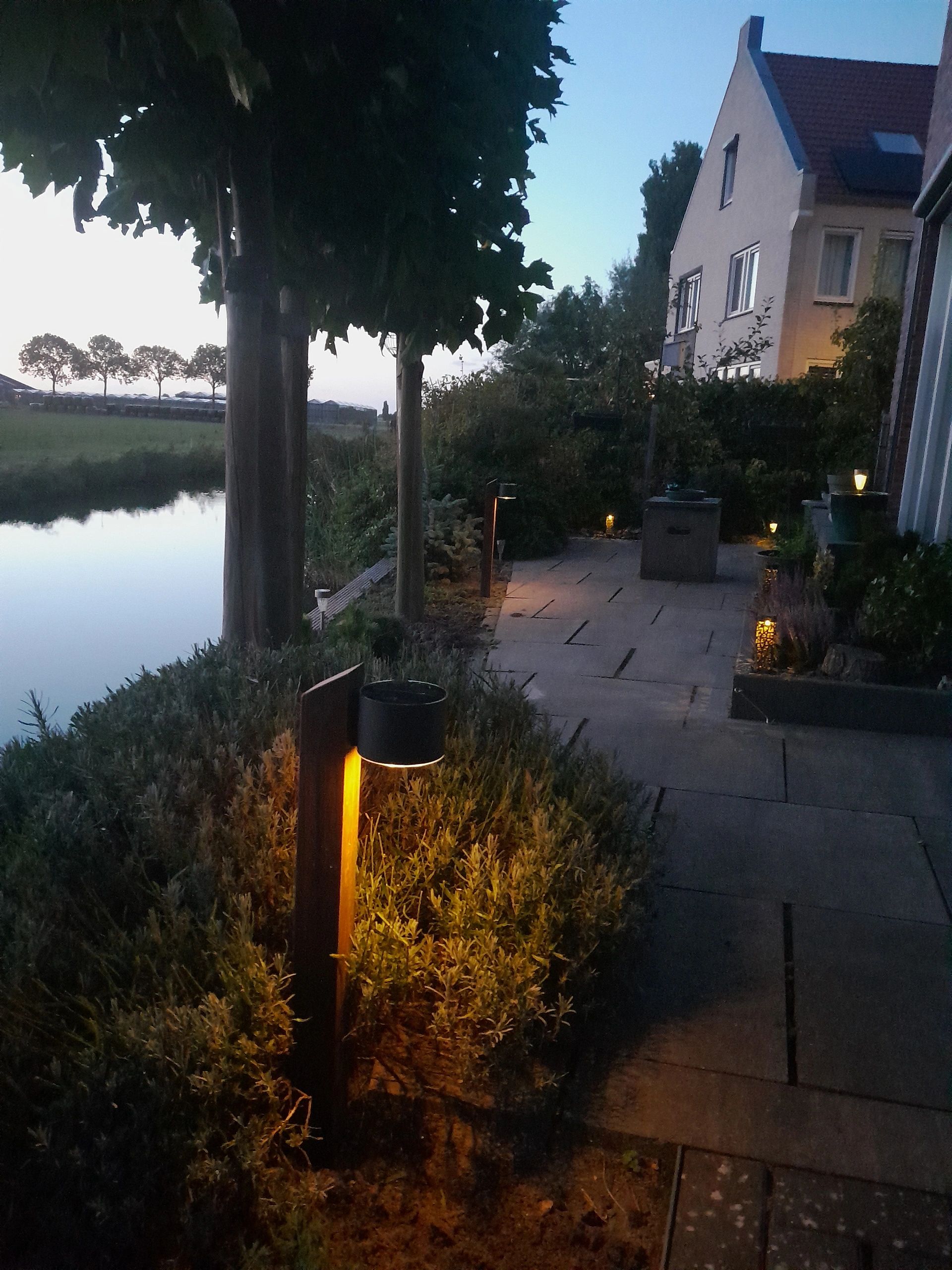 Solar LED wandlamp op zonne energie Sven rond