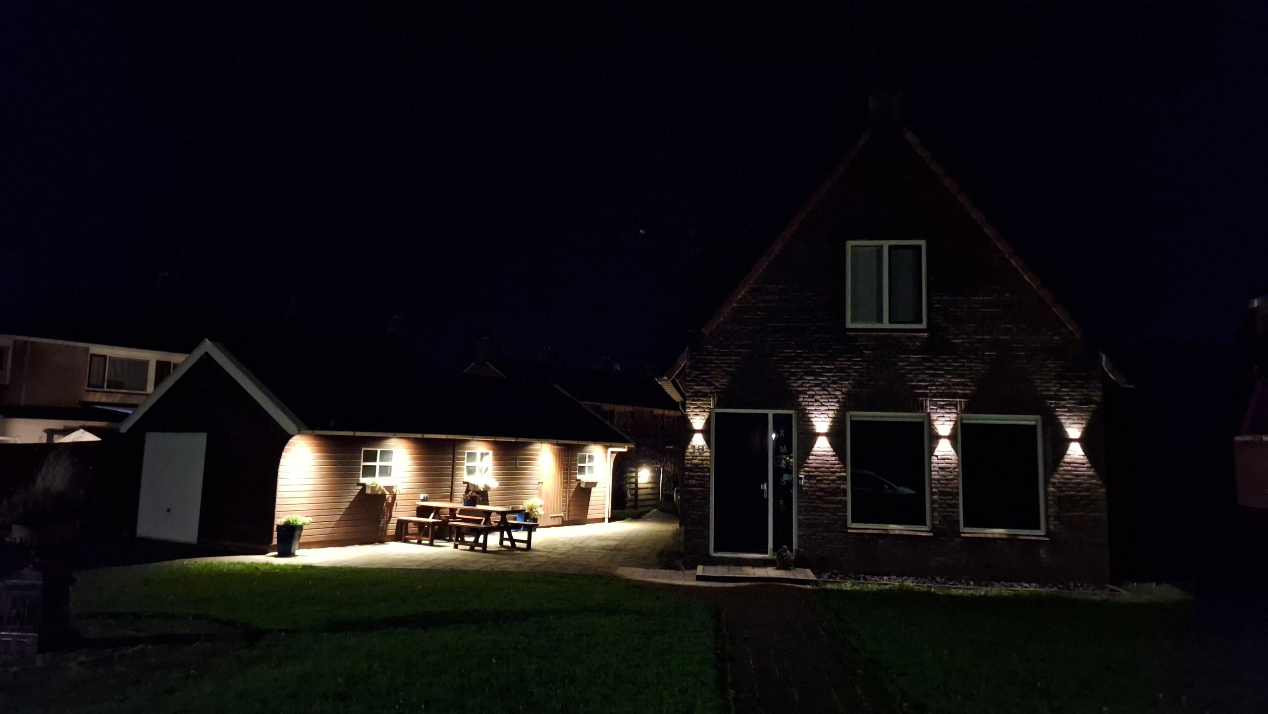 Solar up down wandlamp Njord met warm wit licht - Voordeelset van 3