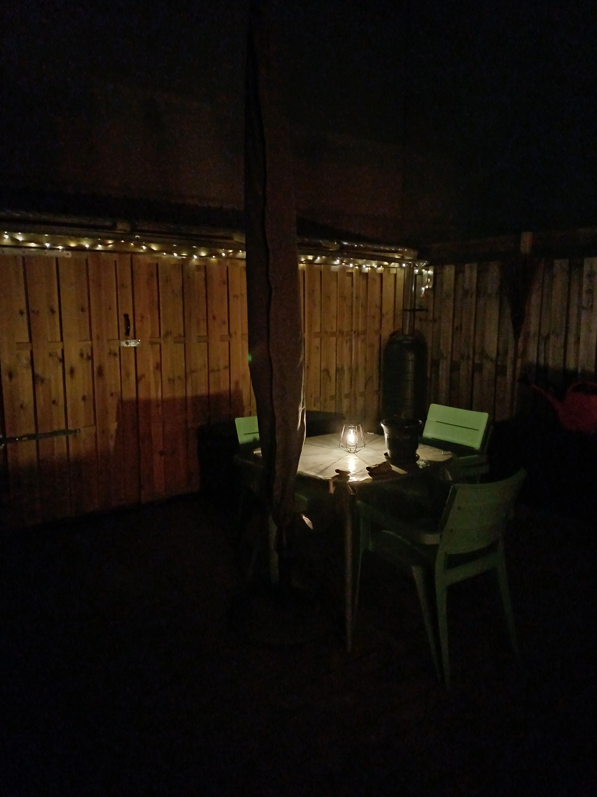 Trendy solar LED tafel- en hanglamp Vogue, | Zwart metaal