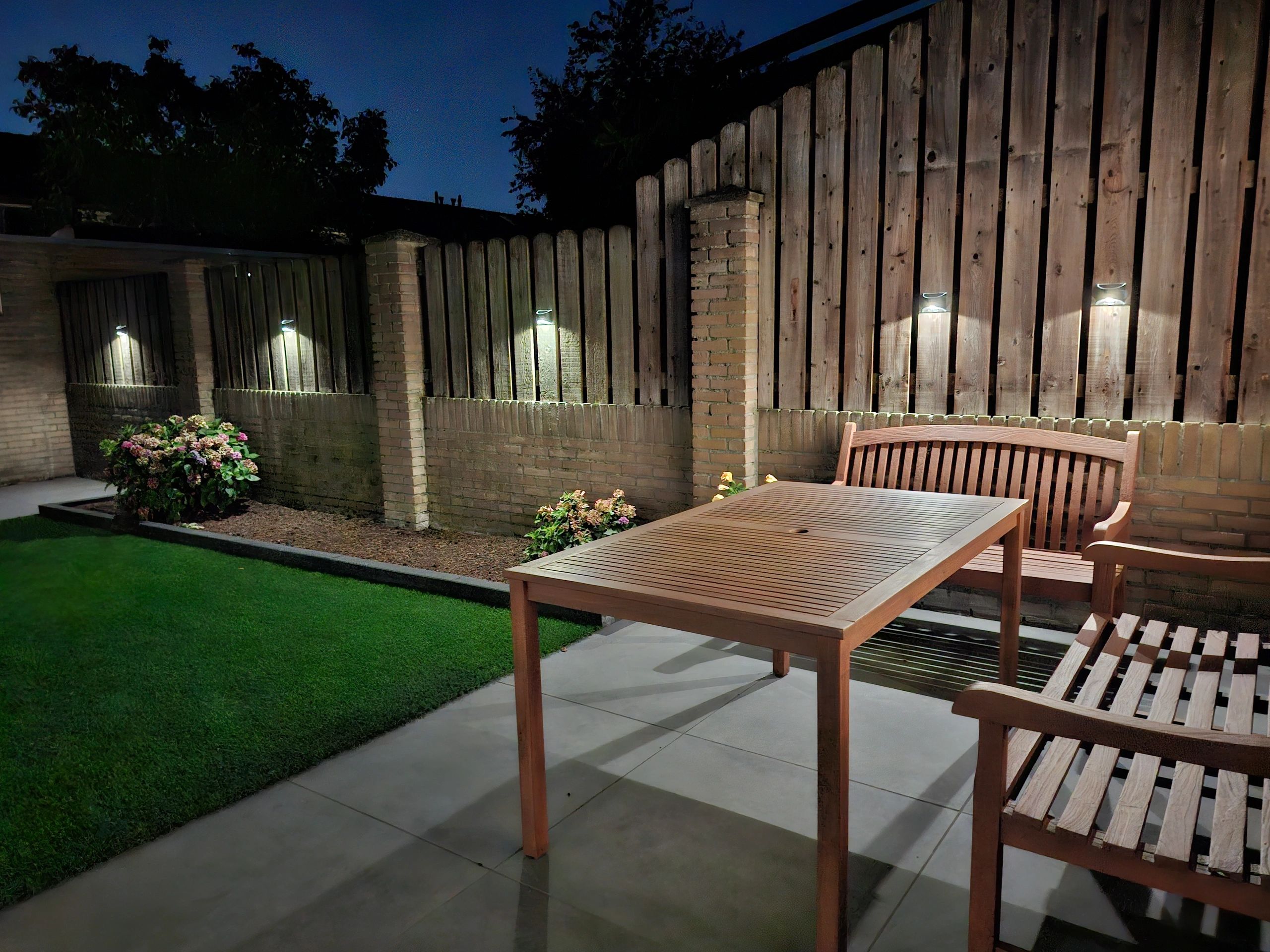 Solar wandlamp Quinn RVS zwart op zonne energie 2 stuks