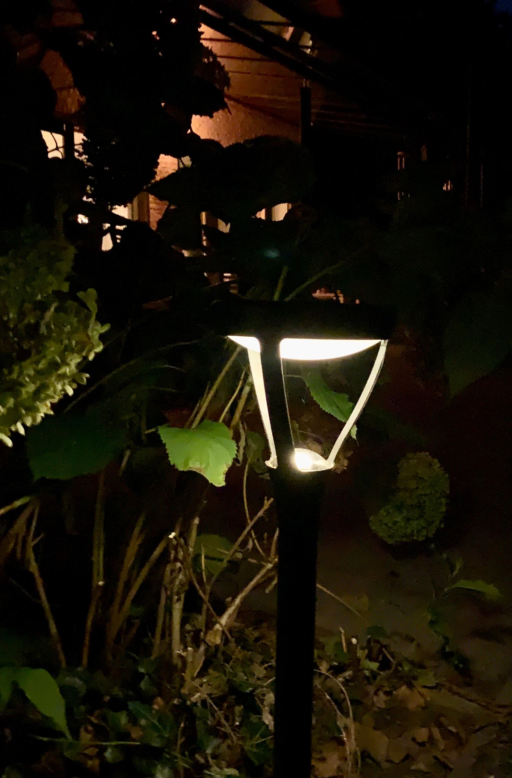 Solar priklamp Birdie zwart met warm wit licht