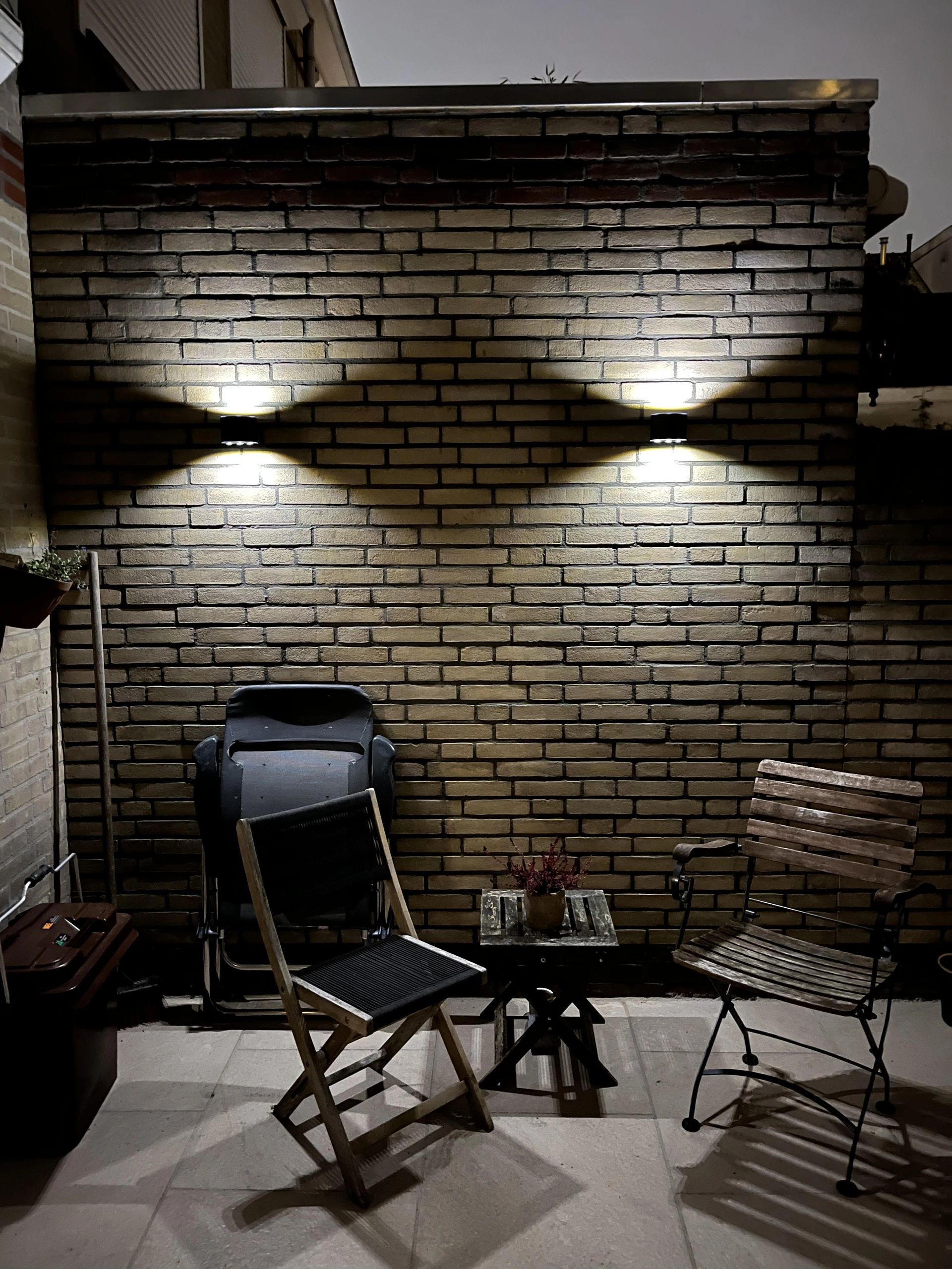 Solar LED wandlamp up downlight Emme rond