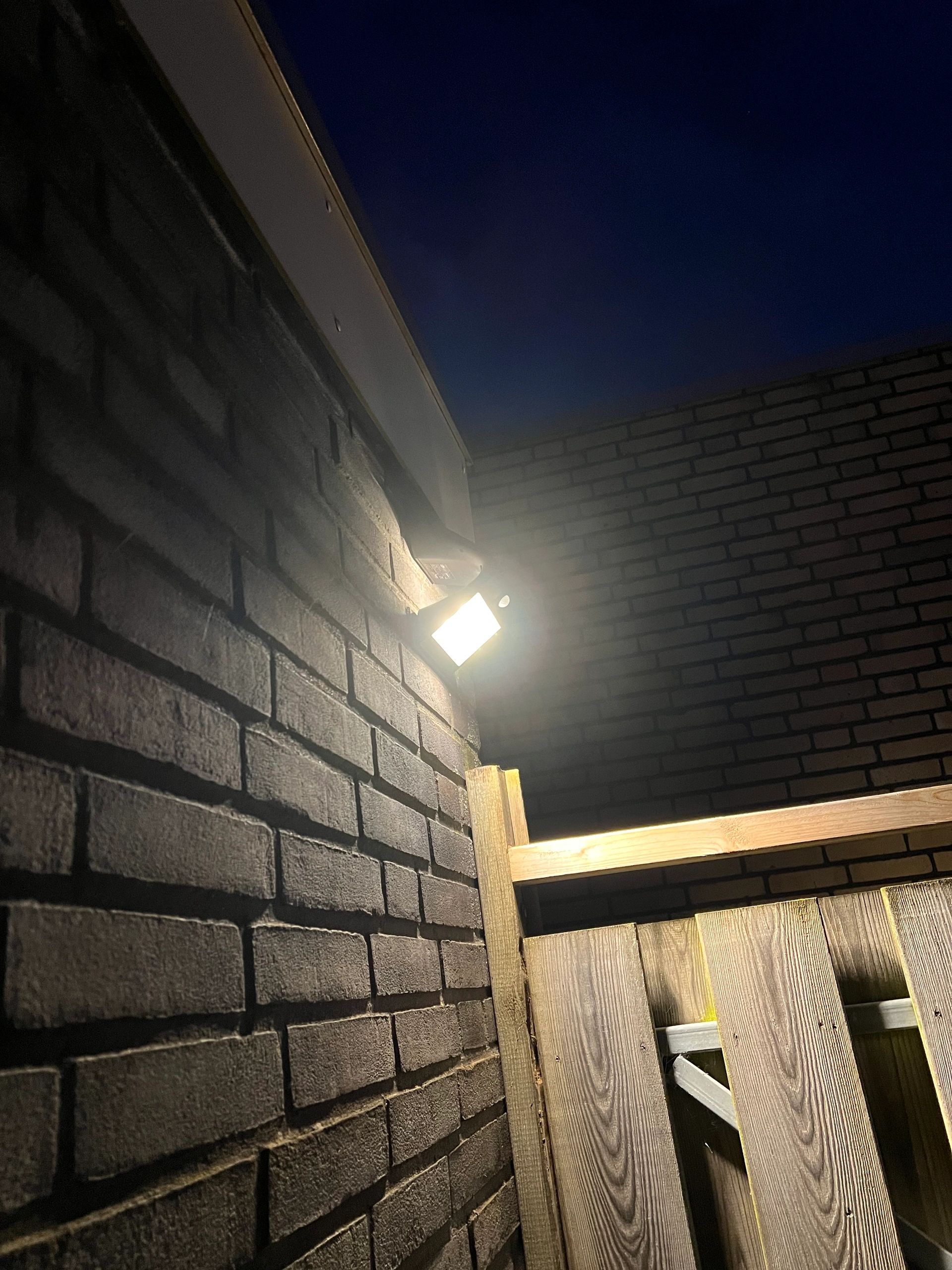 Solar wandlamp Carl II met bewegingsmelder op zonne-energie
