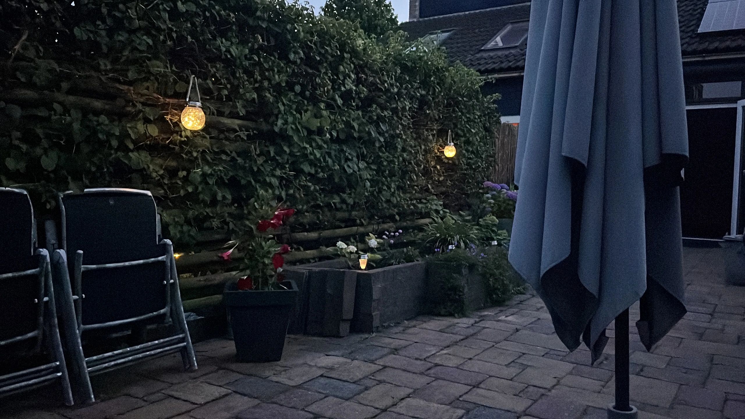 Solar hanglamp Betsy op zonne-energie - Voordeelset 3 stuks - Glazen bol met 30 leds