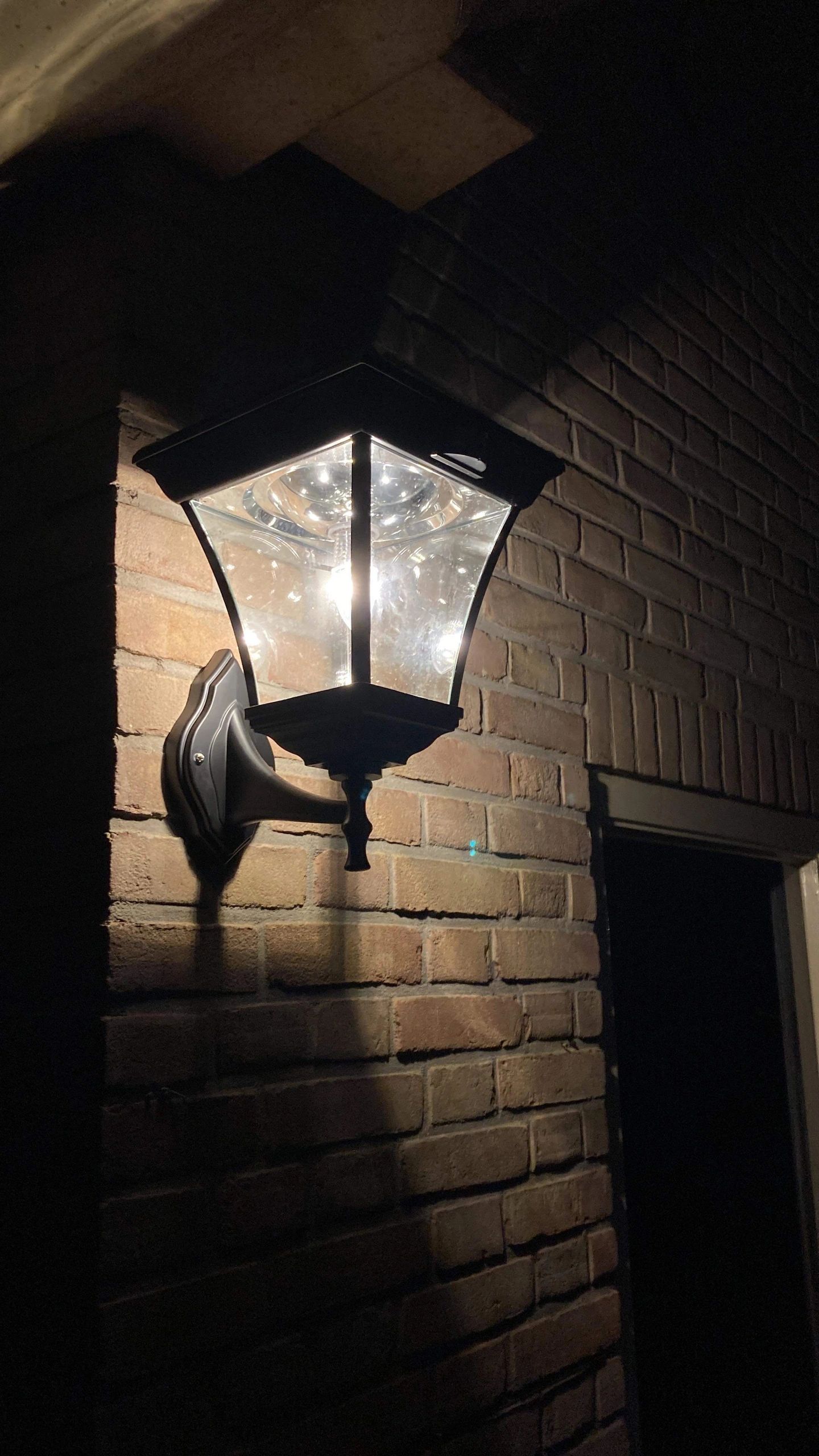 Solar buitenlamp London wandlamp op zonne energie