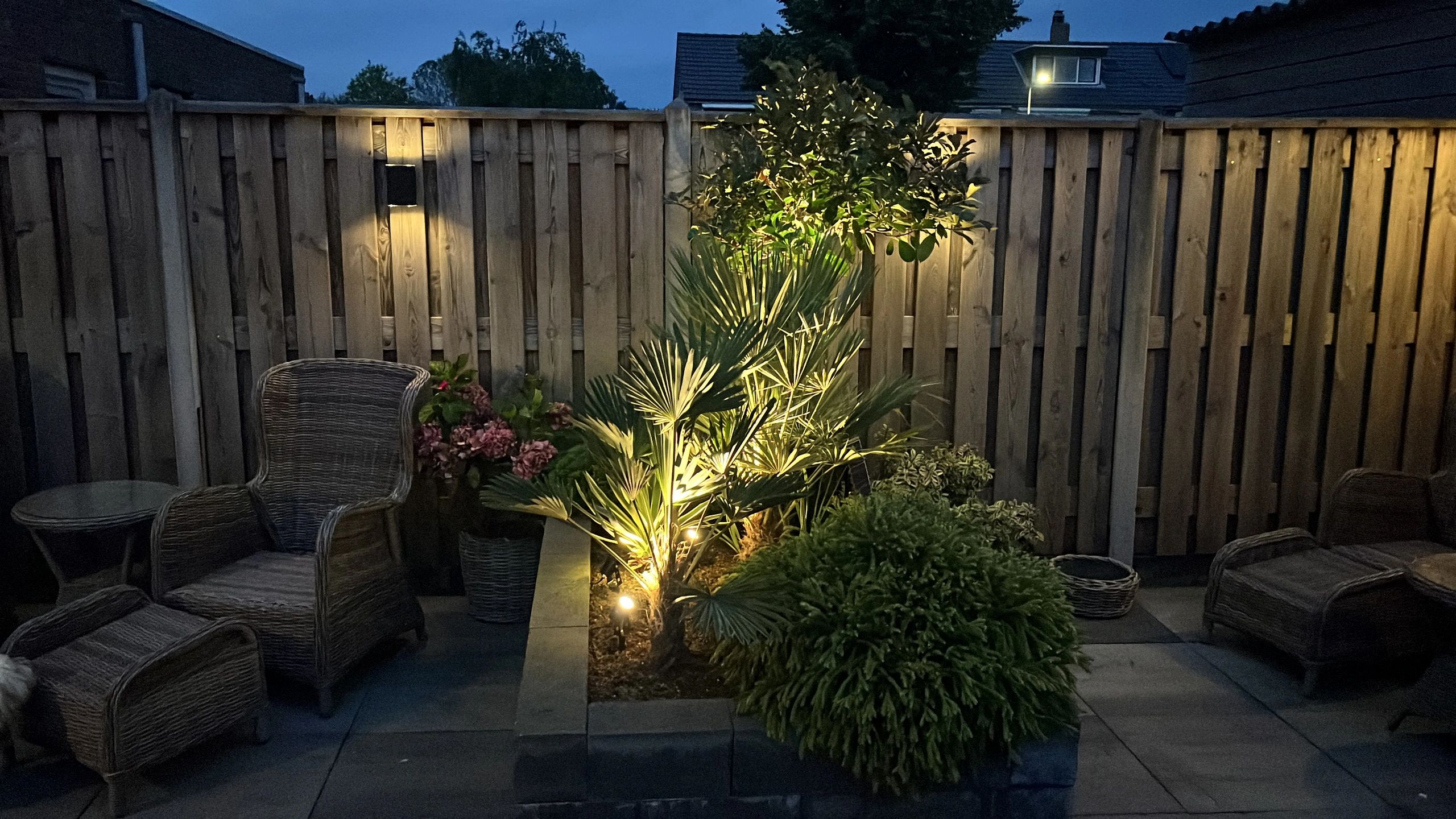 Solar spots Double Twins met vier spots en los solarpaneel